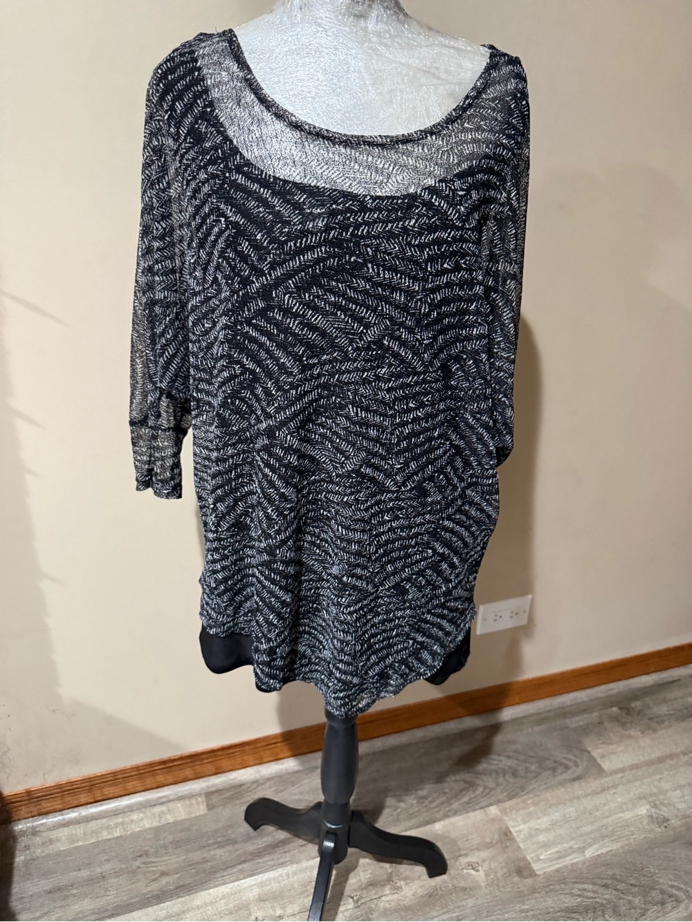 Alfani Black & White Long Sleeve Patterned Tunic Dress